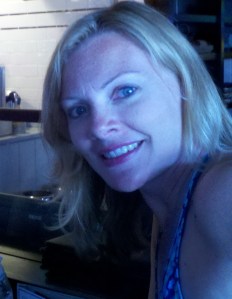 2012-07-02_19-19-50_727 one (2) blond